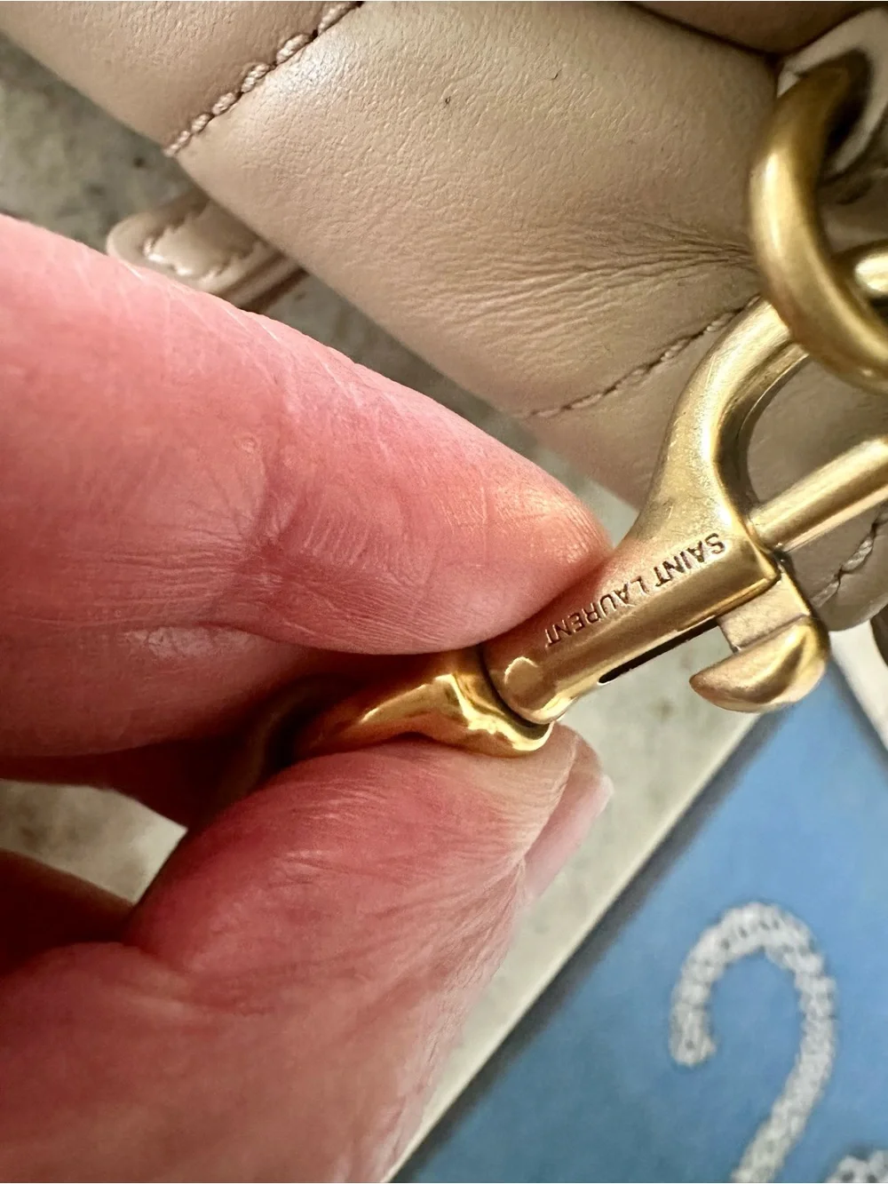 Saint Laurent no callouts
